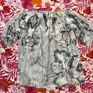 NWT LF Off the shoulder shirt